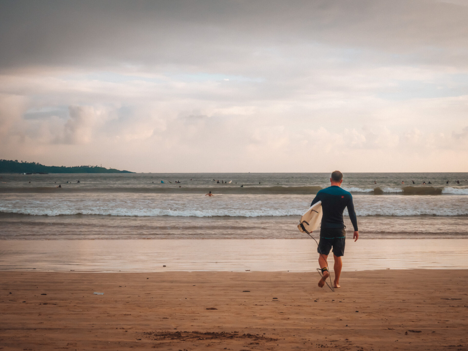 Weligama beach surf Sri lanka